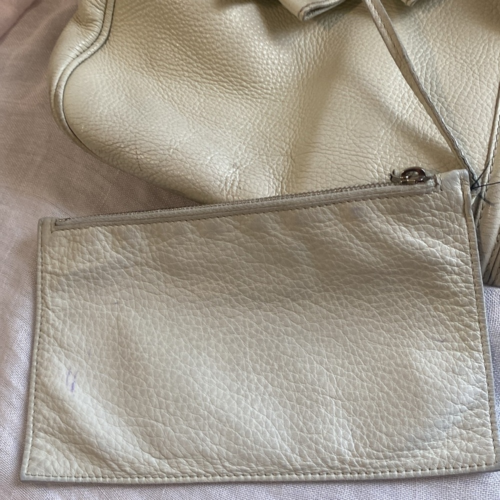 YVES SAINT LAURENT White Pebbled Leather Large Obi Bowler Bag w/ Zippered Pouch - Picture 8 of 16